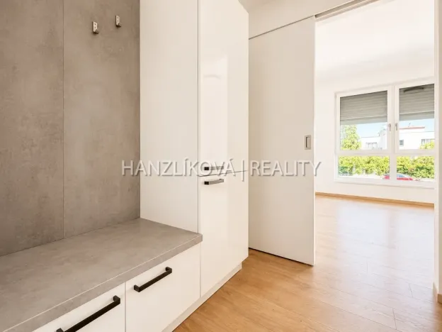 Pronájem bytu 1+kk, České Budějovice, Hálkova, 24 m2
