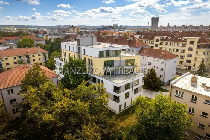 Pronájem bytu 1+kk, České Budějovice, Hálkova, 24 m2