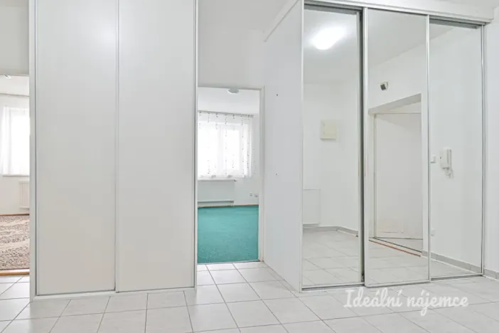 Pronájem bytu 3+kk, Brno, Vlárská, 92 m2