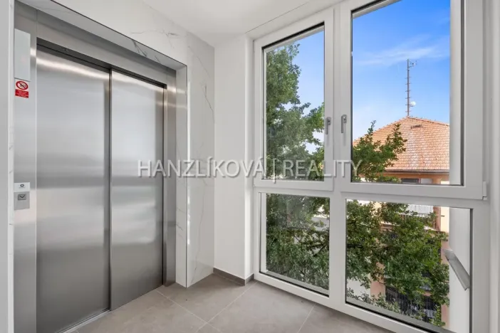 Pronájem bytu 2+kk, České Budějovice, Hálkova, 40 m2