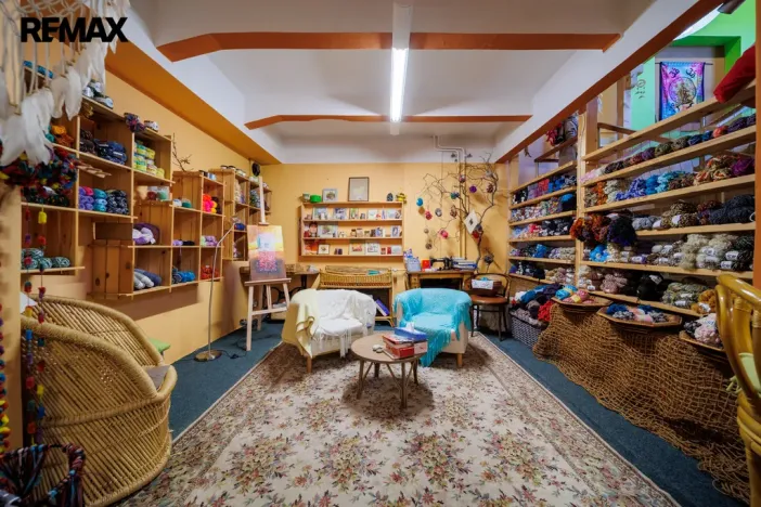 Prodej obchodního prostoru, Karlovy Vary, Jugoslávská, 142 m2