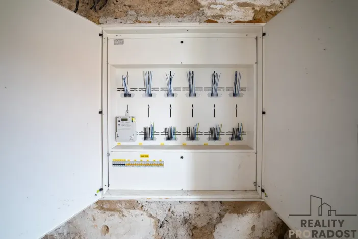 Prodej obchodního prostoru, Chudenice, Mírové nám., 1906 m2