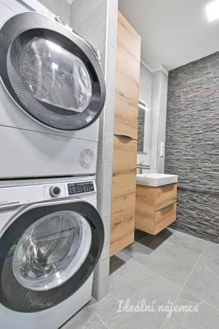 Pronájem bytu 1+1, Brno - Řečkovice, Horácké náměstí, 44 m2