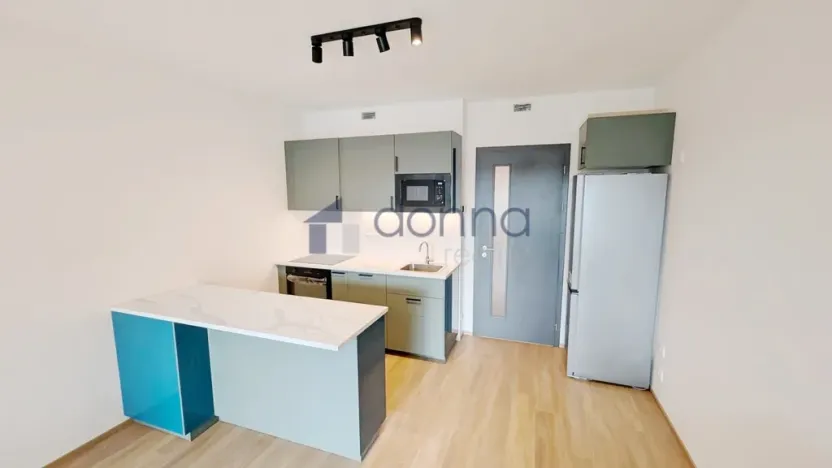 Pronájem bytu 1+kk, Praha, Poděbradská, 35 m2