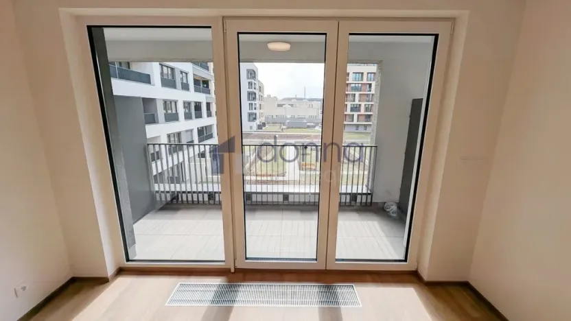 Pronájem bytu 1+kk, Praha, Poděbradská, 35 m2