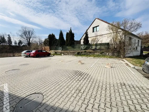 Prodej garážového stání, Kozmice, 12 m2