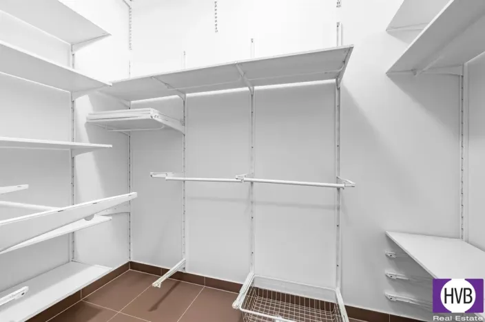 Pronájem bytu 4+kk, Praha, K Beranovu, 227 m2