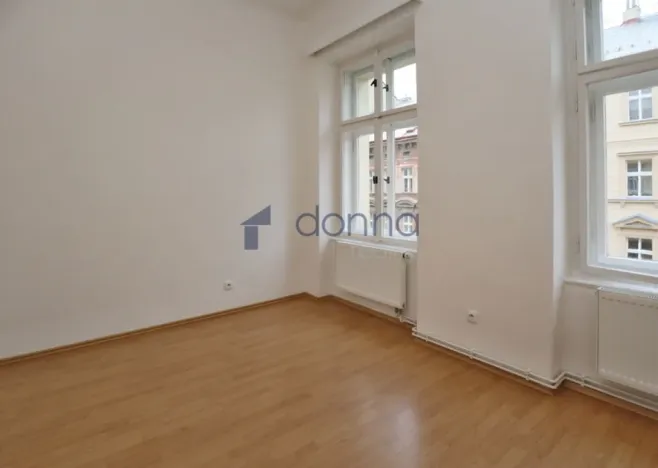 Pronájem bytu 3+kk, Praha, Rumunská, 68 m2