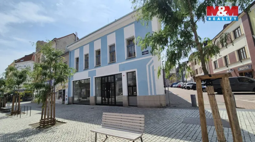 Pronájem obchodního prostoru, Kladno, Komenského, 121 m2