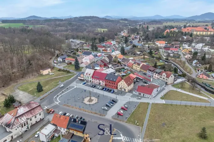 Prodej rodinného domu, Mimoň, nám. 1. máje, 256 m2