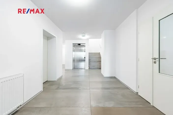 Prodej bytu 3+kk, Horoměřice, Karla IV., 80 m2