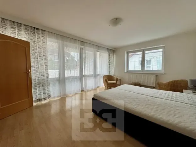 Pronájem rodinného domu, Česká, 200 m2