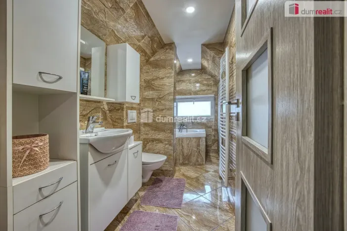 Prodej rodinného domu, Libiš, Střední, 150 m2