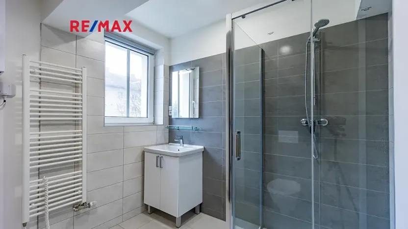 Pronájem bytu 2+kk, Žandov, Pod Dubovkou, 54 m2