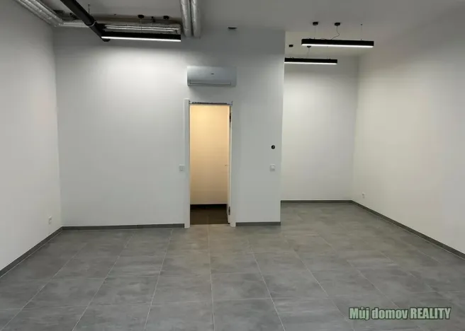 Pronájem obchodního prostoru, Praha - Žižkov, Hartigova, 53 m2