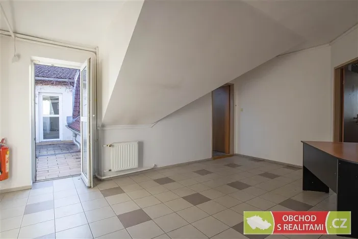 Prodej kanceláře, Chrudim - Chrudim IV, Lupáčova, 612 m2