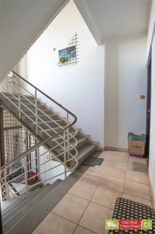 Prodej komerční, Praha, U plynárny, 300 m2