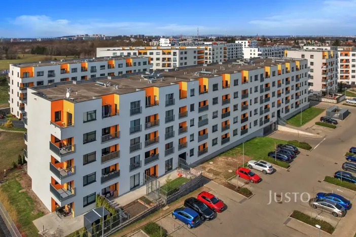 Prodej bytu 2+kk, Praha - Uhříněves, Oty Bubeníčka, 45 m2