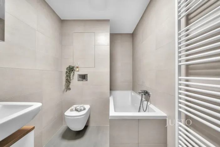 Prodej bytu 2+kk, Praha - Uhříněves, Oty Bubeníčka, 45 m2