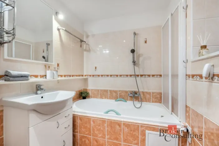 Prodej bytu 4+1, Liberec - Liberec VI-Rochlice, Dobiášova, 98 m2