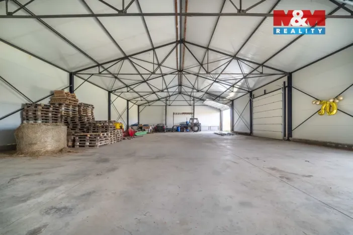 Pronájem skladu, Chlumčany, 400 m2