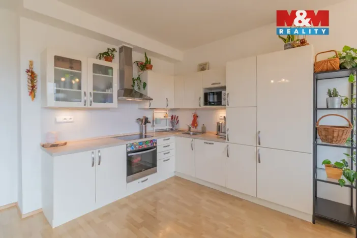 Pronájem bytu 2+kk, Čelákovice, náměstí 5. května, 60 m2