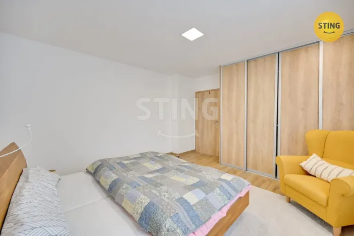 Pronájem bytu 2+1, Topolná, 71 m2