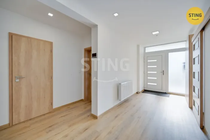 Pronájem bytu 2+1, Topolná, 71 m2