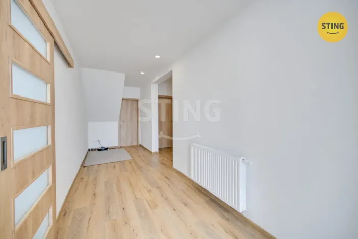 Pronájem bytu 2+1, Topolná, 71 m2