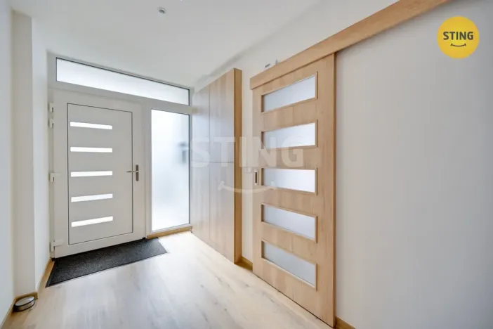 Pronájem bytu 2+1, Topolná, 71 m2