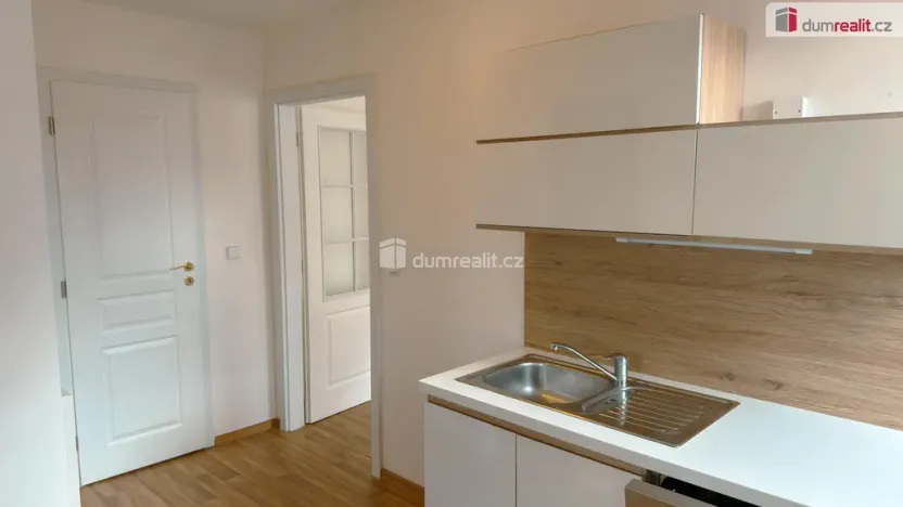 Pronájem bytu 2+kk, Kolín - Kolín V, Ke Hřbitovu, 68 m2