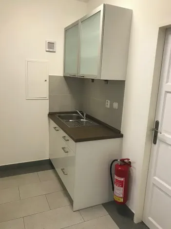 Pronájem kanceláře, Praha - Horní Počernice, Bystrá, 15 m2