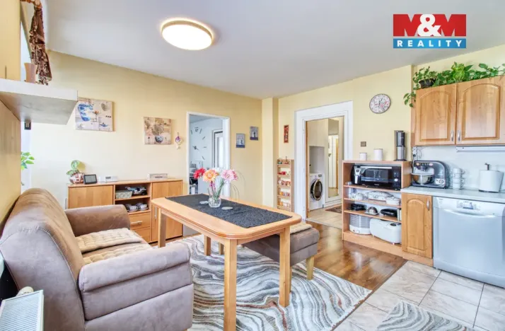 Prodej bytu 2+1, Lom, Československé armády, 76 m2