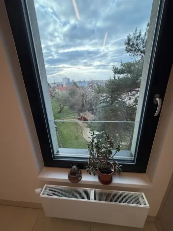 Pronájem bytu 1+kk, Praha - Strašnice, Michelangelova, 37 m2