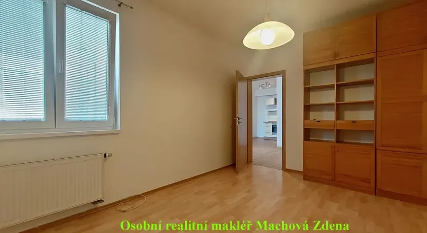 Pronájem bytu 2+kk, Praha - Strašnice, Gutova, 55 m2