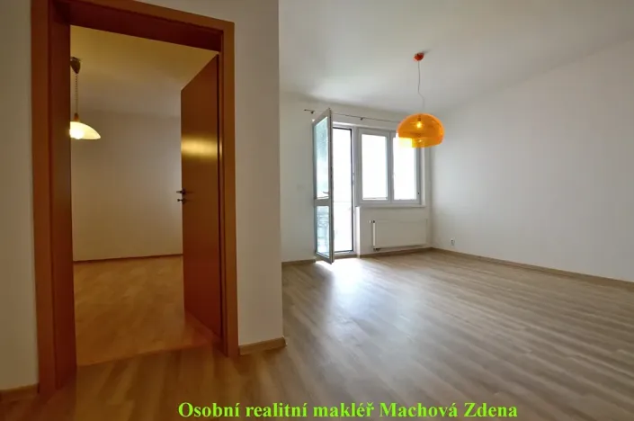 Pronájem bytu 2+kk, Praha - Strašnice, Gutova, 55 m2