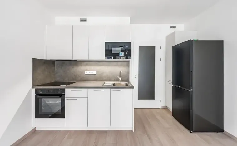 Pronájem bytu 1+kk, Praha - Vysočany, Kabešova, 35 m2