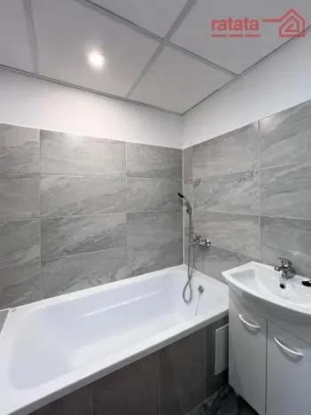 Pronájem bytu 2+1, Klášterec nad Ohří, Václava Řezáče, 55 m2