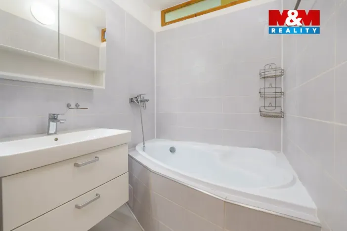 Prodej bytu 3+1, Karlovy Vary - Stará Role, Dvořákova, 83 m2