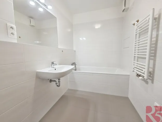 Pronájem bytu 2+kk, Praha - Žižkov, V zahrádkách, 55 m2