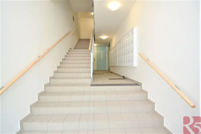 Pronájem bytu 2+kk, Praha - Žižkov, V zahrádkách, 55 m2