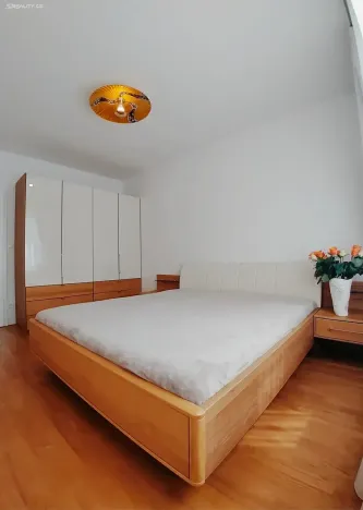 Pronájem bytu 3+kk, Praha - Smíchov, U Dívčích hradů, 93 m2