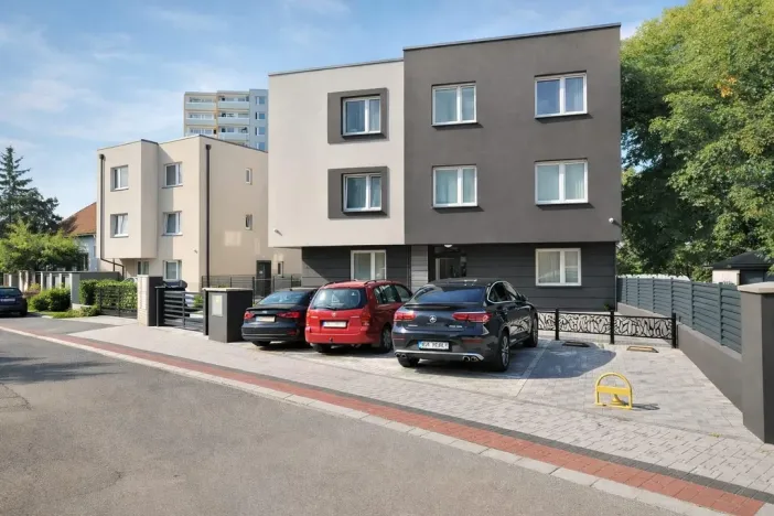 Pronájem bytu 2+kk, Praha - Hloubětín, Klánovická, 40 m2