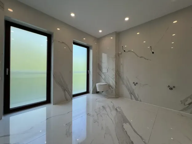 Prodej rodinného domu, Tři Dvory, 235 m2