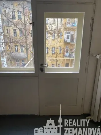 Pronájem bytu 1+1, Praha - Malá Strana, Šeříková, 34 m2