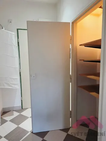 Pronájem bytu 1+kk, Praha - Nusle, Spolupráce, 31 m2