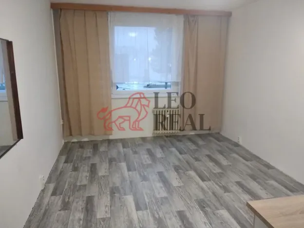 Pronájem bytu 1+kk, Lánov - Prostřední Lánov, 24 m2