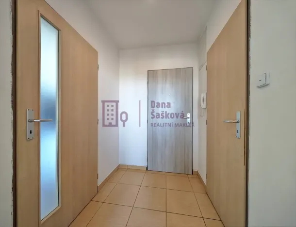 Pronájem bytu 2+kk, Jindřichův Hradec - Jindřichův Hradec III, sídliště Vajgar, 31 m2