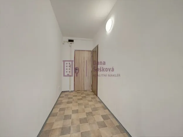 Pronájem bytu 3+1, Jindřichův Hradec - Jindřichův Hradec III, sídliště Vajgar, 68 m2