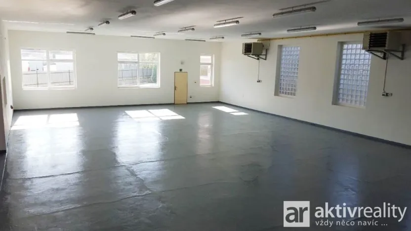Pronájem skladu, Kostelec nad Labem, T. G. Masaryka, 316 m2